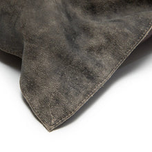 Afbeelding in Gallery-weergave laden, Suède kussenhoes met drie panelen - Grijs - 30x60