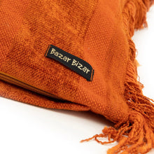 Afbeelding in Gallery-weergave laden, Kussenhoes 'Oh My Gee' - Roest Fluweel - 60x60 cm