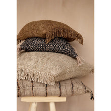 Afbeelding in Gallery-weergave laden, Kussenhoes 'Oh My Gee' - Bruin - 40x40 cm