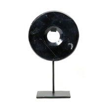 Afbeelding in Gallery-weergave laden, The Marble Disc on Stand - Zwart - M