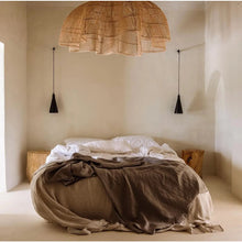 Afbeelding in Gallery-weergave laden, De Whipped hanglamp - Natural - XXL