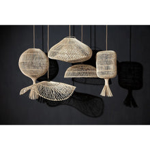 Afbeelding in Gallery-weergave laden, Handgemaakte Rotan Hanglamp - Naturel - M