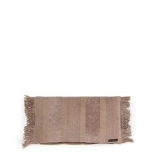 Afbeelding in Gallery-weergave laden, Kussenhoes 'Oh My Gee' - Concrete Velvet Bruin - 30x50 cm