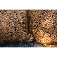 Afbeelding in Gallery-weergave laden, Kussenhoes 'Oh My Gee' - Kaneel bruin - 60x60 cm