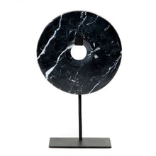 Afbeelding in Gallery-weergave laden, The Marble Disc on Stand - Zwart - L