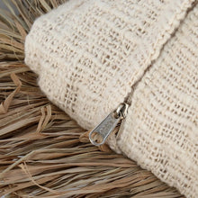 Afbeelding in Gallery-weergave laden, Kussenhoes 'Saint Tropez' - Natuurlijk Wit - 60x60 cm