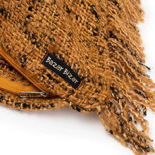 Afbeelding in Gallery-weergave laden, Kussenhoes 'Oh My Gee' - Kaneel bruin - 35x100 cm