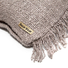 Afbeelding in Gallery-weergave laden, Kussenhoes 'Oh My Gee' - Parelgrijs - 40x40 cm