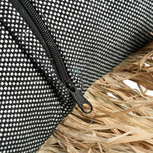 Afbeelding in Gallery-weergave laden, Katoenen kussenhoes 'Bonita' - Naturel Zwart - 30x50 cm