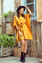 Afbeelding in Gallery-weergave laden, Vlinderjurk met ceintuur