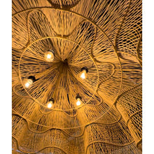 Afbeelding in Gallery-weergave laden, De Whipped hanglamp - Natural - XXL