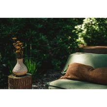 Afbeelding in Gallery-weergave laden, Kussenhoes 'Oh My Gee' - Bruin - 35x100 cm