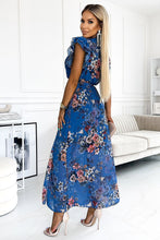 Afbeelding in Gallery-weergave laden, Lange chiffon jurk met ceintuur en korte mouwen - Blauw met bloemenprint
